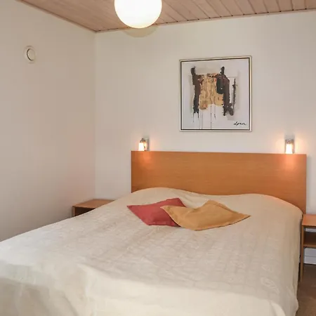 4 Bedroom Cozy In Norre Nebel 펜션