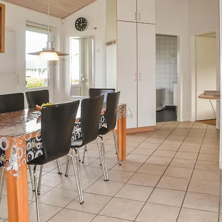 펜션 4 Bedroom Cozy In Norre Nebel *