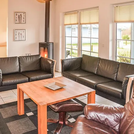 4 Bedroom Cozy In Norre Nebel 펜션